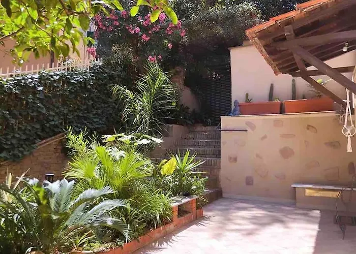 Vakantiehuis Isola Roger - Con Giardino A