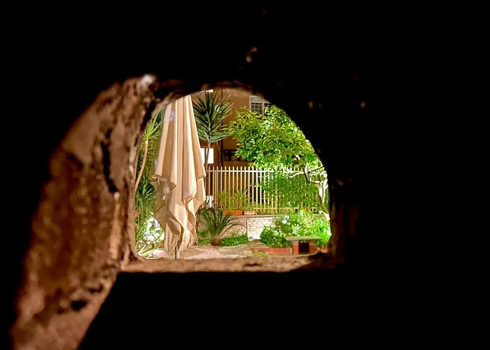 Vakantiehuis Isola Roger - Con Giardino A